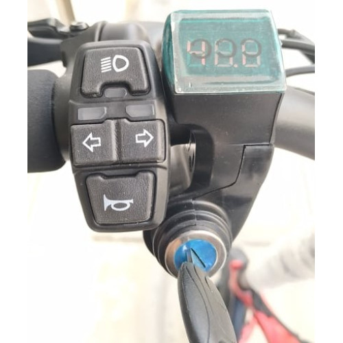 Mantis 10  Single  800W 48V 18,2Ah >1600W max με εξτρά φώτα και ηλεκρική κόρνα.